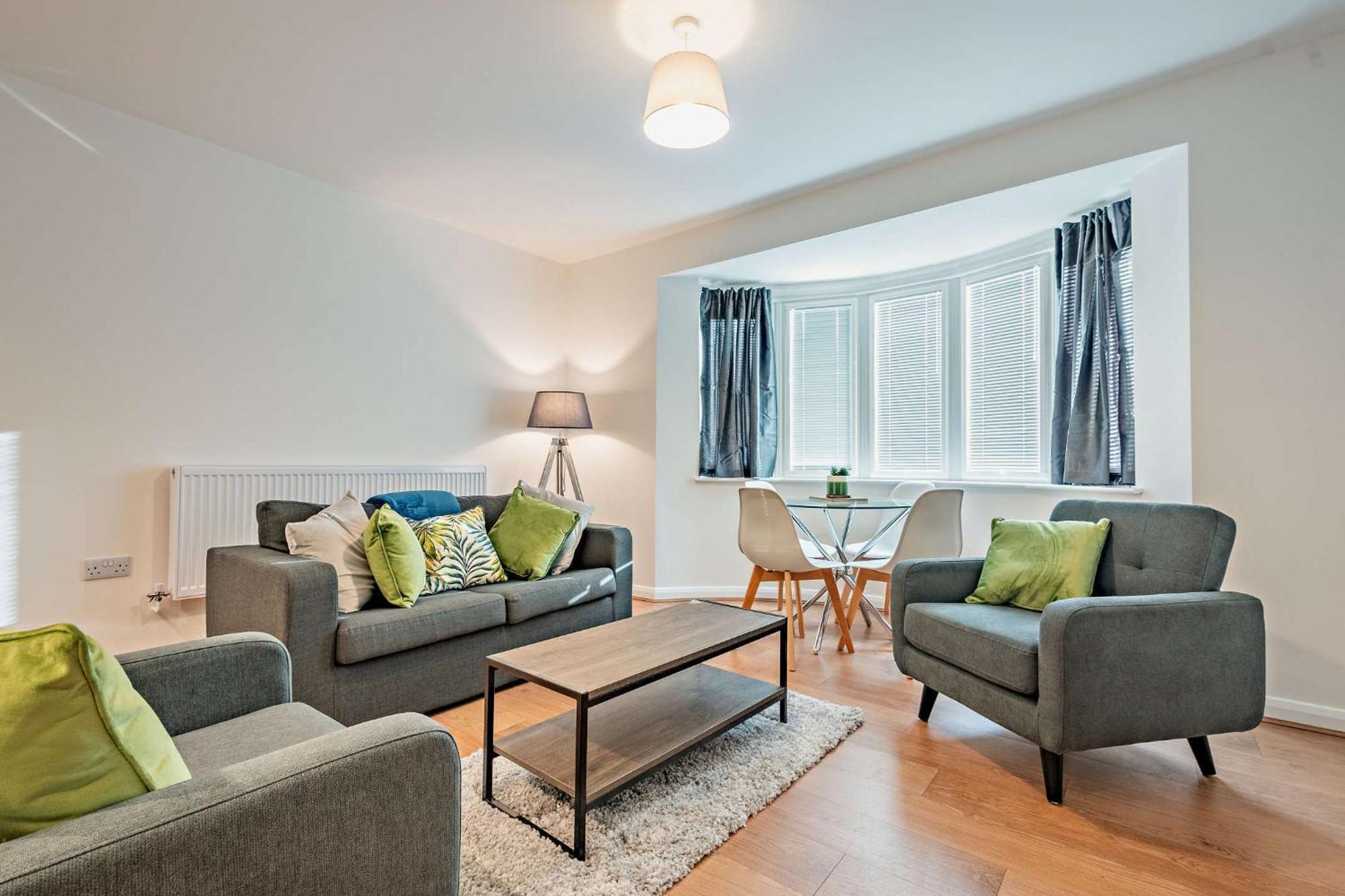 Modern, Living Apartments- Private Parking Appartamento *